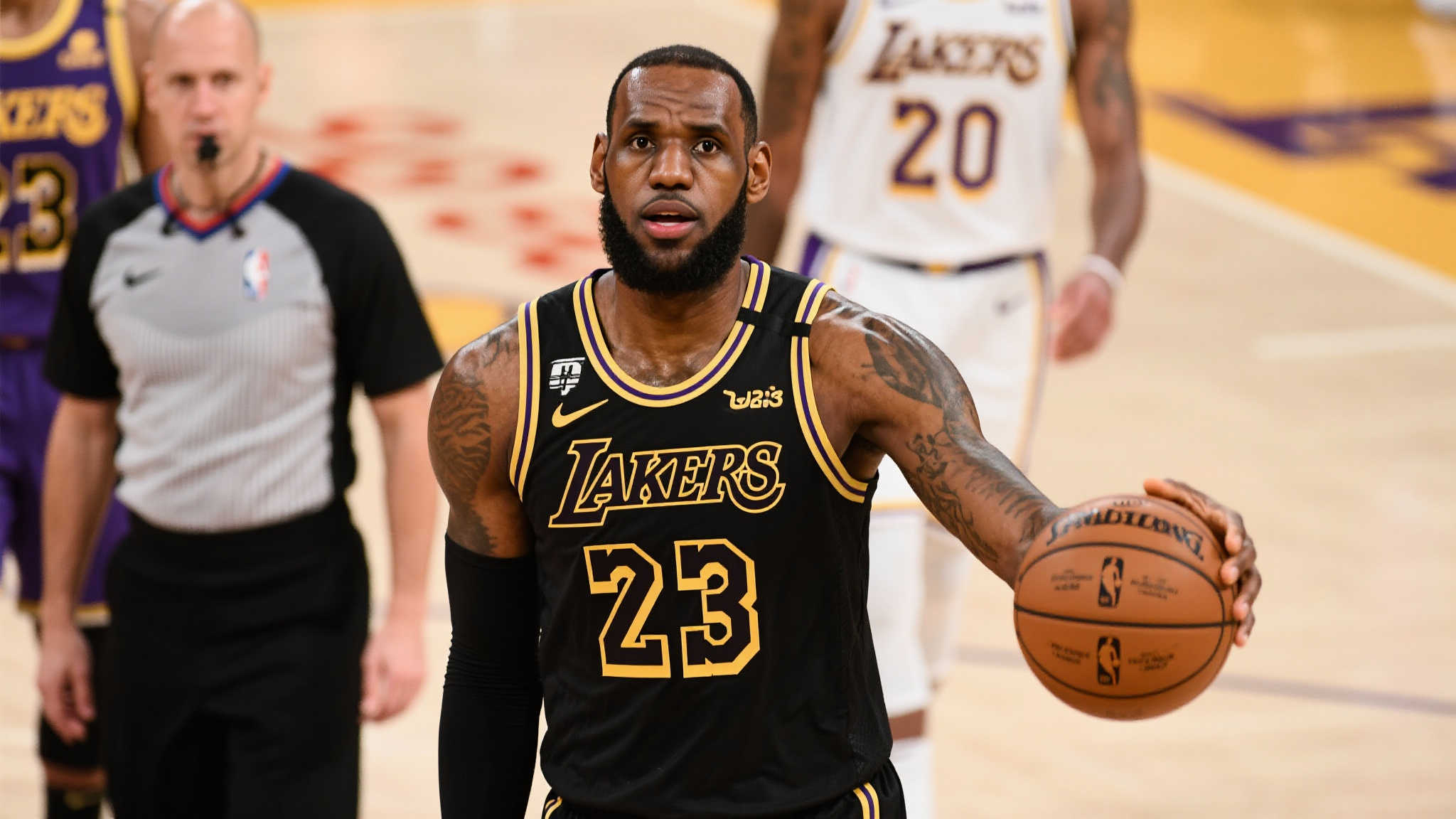 詹姆斯新赛季冲击6项纪录:传奇再续,意外之最引热议 詹姆斯新赛季冲击6项纪录:传奇再续,意外之最引热议